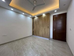 Room in 3 BHK Independent House at Saket – for Rent
