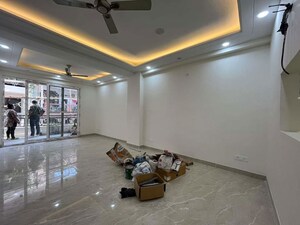 Parking in 3 BHK Independent House at Saket – for Rent