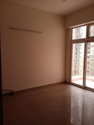 Room in 3 BHK Apartment at Mahagun My Woods, Sector 16c Greater Noida – for Rent