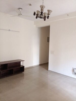 Room in 3 BHK Apartment at Mahagun My Woods, Sector 16c Greater Noida – for Rent