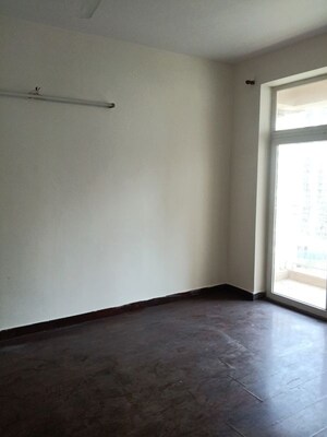 Room in 3 BHK Apartment at Mahagun My Woods, Sector 16c Greater Noida – for Rent