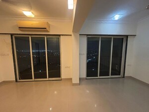 Room in 6 BHK Apartment at Nahar Amrit Shakti, Chandivali – for Sale
