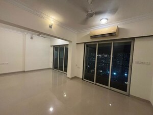 Room in 6 BHK Apartment at Nahar Amrit Shakti, Chandivali – for Sale