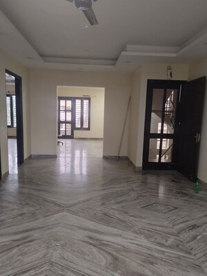 3 BHK Builder Floor For Rent in Sector 46