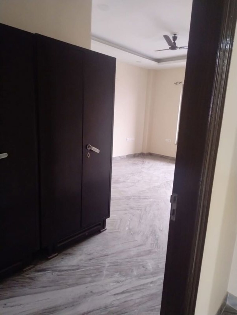 Room, sector 46 3 Bedroom 2400 Sq.Ft. Builder Floor In Sector 46 Gurgaon 10688777