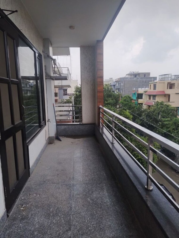 Balcony, sector 46 3 Bedroom 2400 Sq.Ft. Builder Floor In Sector 46 Gurgaon 10688777