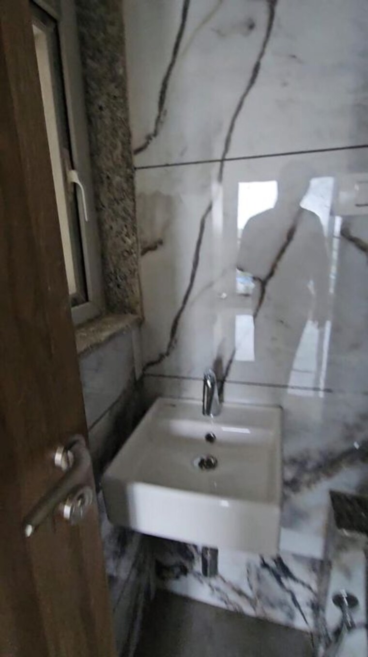 Bathroom, vaibhavlaxmi-address-51 2 Bedroom 585 Sq.Ft. Apartment In Bandra East Mumbai 10687547