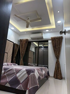 Room in 3 BHK Apartment at Samarpan CHS, Mira Road – for Rent