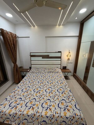 Room in 3 BHK Apartment at Samarpan CHS, Mira Road – for Rent