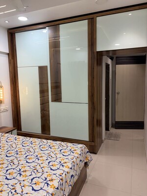 Room in 3 BHK Apartment at Samarpan CHS, Mira Road – for Rent