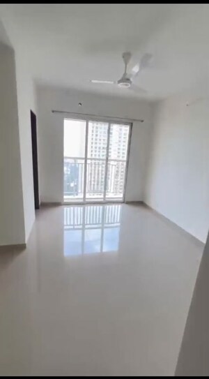 Room in 2 BHK Apartment at Puranik Grand Central, Vartak Nagar – for Rent