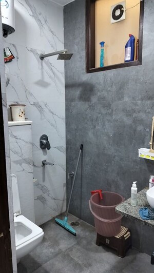Bathroom in 3 BHK Builder Floor at RWA Residential Society Sector 46, Sector 46 – for Rent