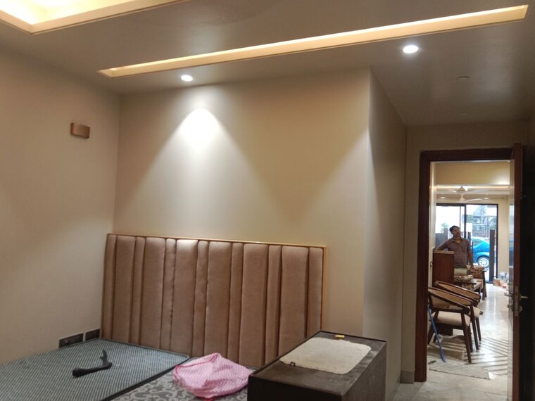 Bedroom, east of kailash 3 Bedroom 125 Sq.Yd. Independent House In East Of Kailash Delhi 10688830