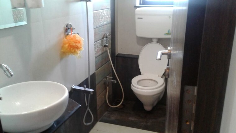 Bathroom, adani-western-heights-sky-apartments 2 Bedroom 920 Sq.Ft. Apartment In Andheri West Mumbai 10685039