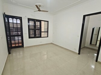 3 BHK +  2600 Sq.Ft. Builder Floor in RWA Residential Society Sector 46