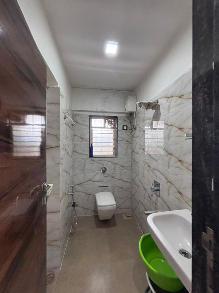 Bathroom, rajveer-apartment-andheri 3 Bedroom 1077 Sq.Ft. Apartment In Andheri West Mumbai 10688851