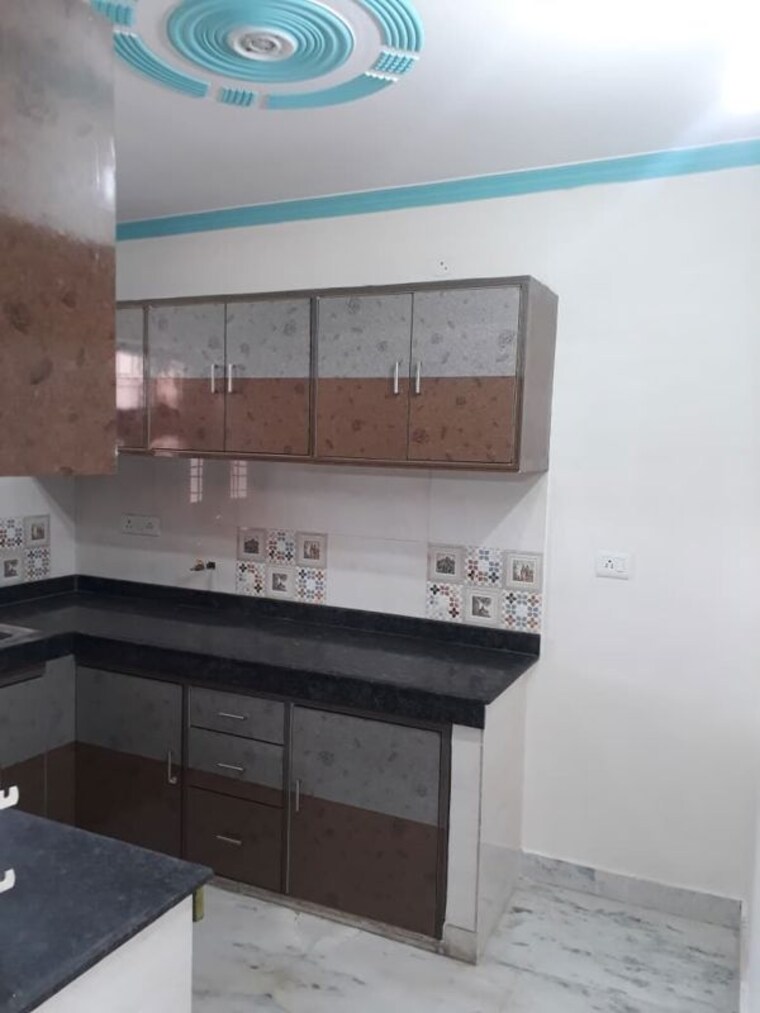 Kitchen, rwa-residential-society-sector-46 3 Bedroom 2200 Sq.Ft. Builder Floor In Sector 46 Gurgaon 10688856