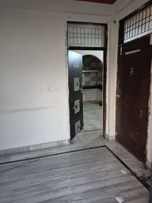 Hall in 2.5 BHK Builder Floor at Mayur Vihar – for Rent