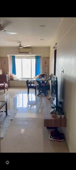 Team Area in 3 BHK Apartment at Aristo Lloyds Estate, Wadala East – for Rent