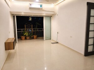 Room in 2 BHK Apartment at Thakur Village, Kandivali East – for Sale