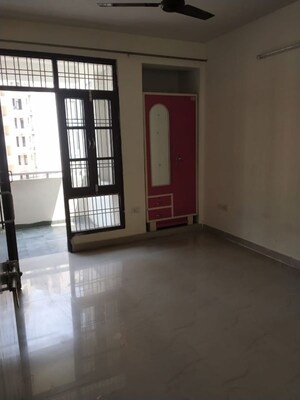 Room in 3 BHK Apartment at SRS Royal Hills, Sector 87 – for Rent