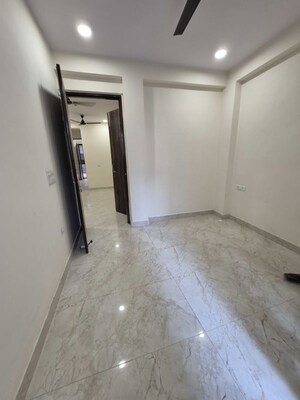 Room in 3.5 BHK Builder Floor at Mayur Vihar – for Sale