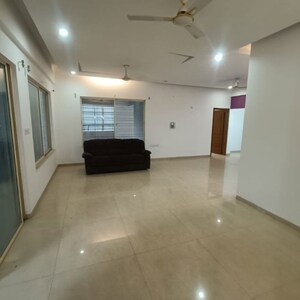 Room in 4 BHK Apartment at Bell Flower, Baner – for Sale