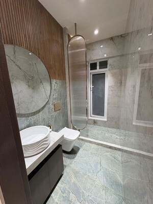 Bathroom in 2 BHK Apartment at Marathon Monte South, Byculla West – for Sale