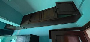 Furnished Amenities in 2 BHK Apartment at Mahim West – for Rent