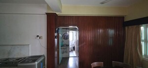 Room in 2 BHK Apartment at Mahim West – for Rent