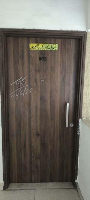 Furnished Amenities in  Apartment at Laxmi Industrial Estate – for Sale