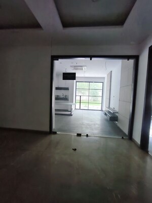 Room in  Apartment at Alkapuri – for Sale