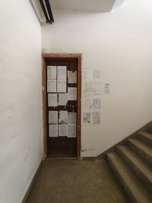 Room in  Apartment at Alkapuri – for Sale