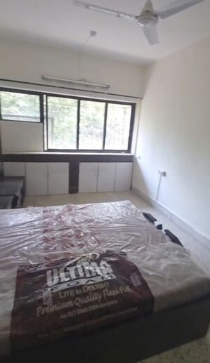 Bedroom in 2 BHK Apartment at Kabra Maheshwari Nagar, Andheri East – for Rent
