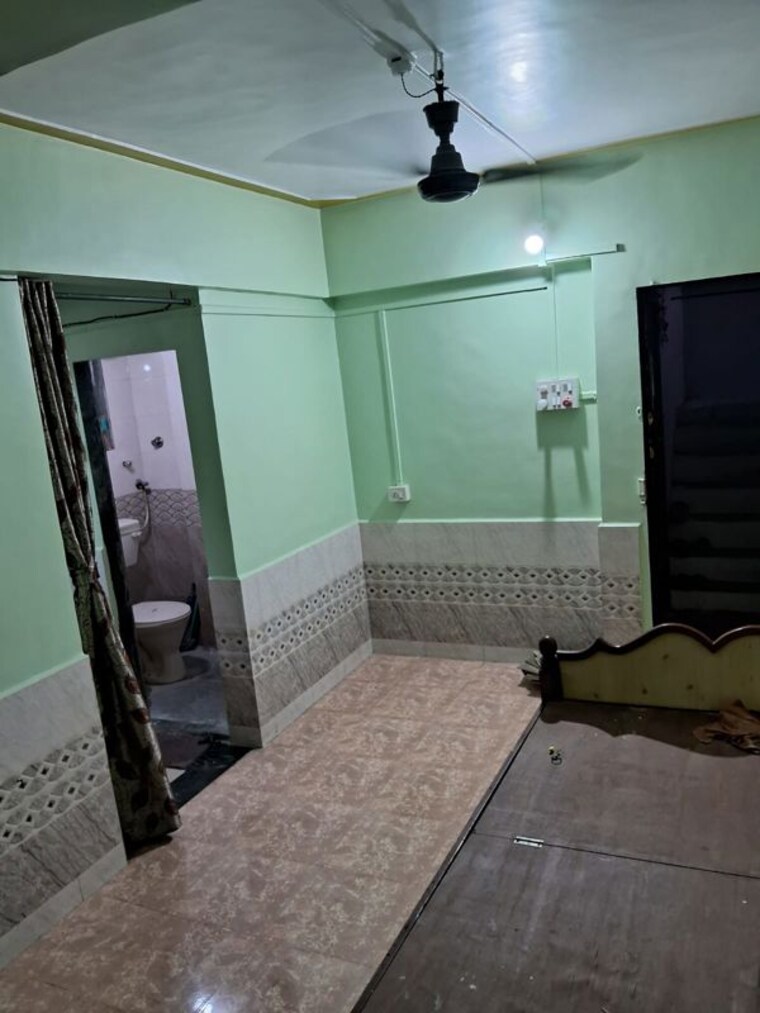 Living Room, airoli-surji-dham-chs 1 Bedroom 560 Sq.Ft. Apartment In Airoli Sector 20 Navi Mumbai 10688958