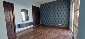 Room in 2.5 BHK Apartment at Paras Tierea, Sector 137 – for Sale