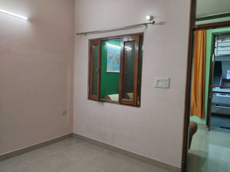 Room, khirki extension 2 Bedroom 850 Sq.Ft. Apartment In Khirki Extension Delhi 10689043