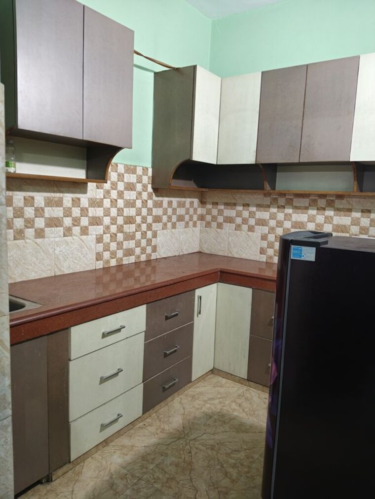 Kitchen, khirki extension 2 Bedroom 850 Sq.Ft. Apartment In Khirki Extension Delhi 10689043