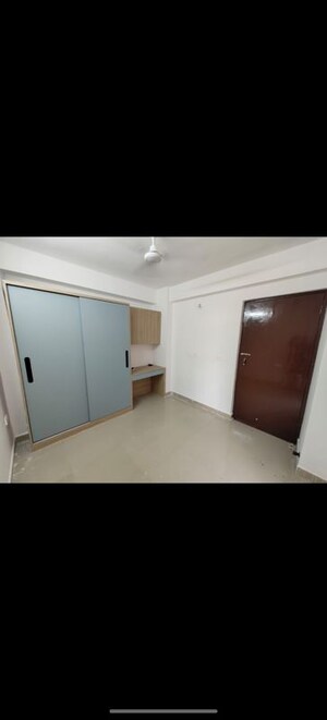 Room in 3 BHK Apartment at Landmark The Homes 81, Sector 81 – for Rent
