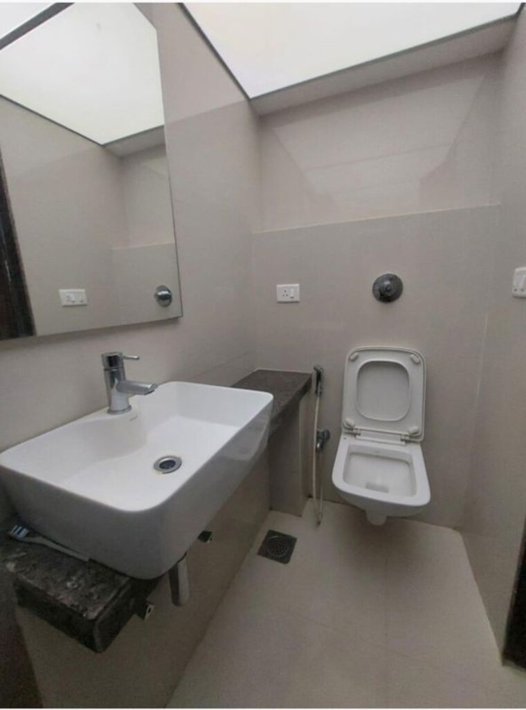 Bathroom, shree-riddhi-siddhi-sumukh-hills 2 Bedroom 710 Sq.Ft. Apartment In Kandivali East Mumbai 10689058