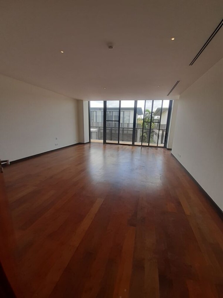 Room, embassy-boulevard 5 Bedroom 5900 Sq.Ft. Villa In Yelahanka Bangalore 10689070