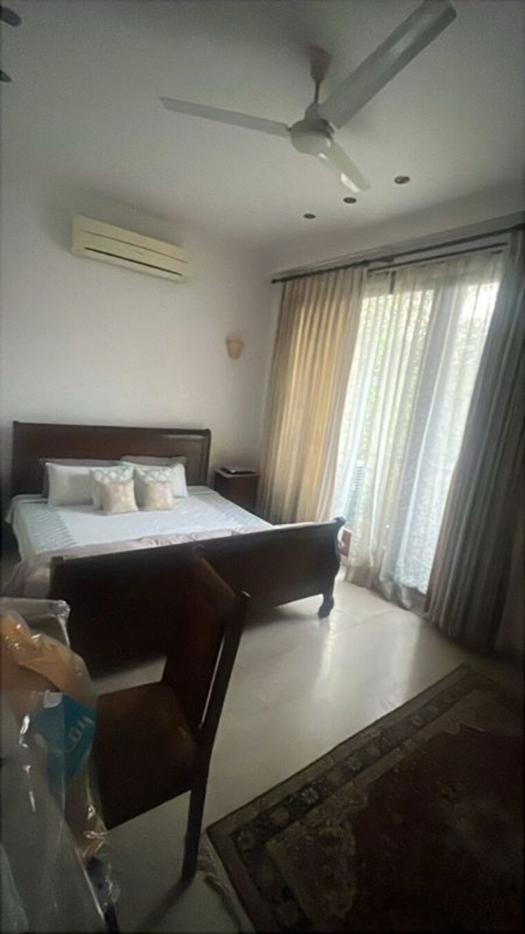 Room, anand niketan 4 Bedroom 5200 Sq.Ft. Apartment In Anand Niketan Delhi 10689077