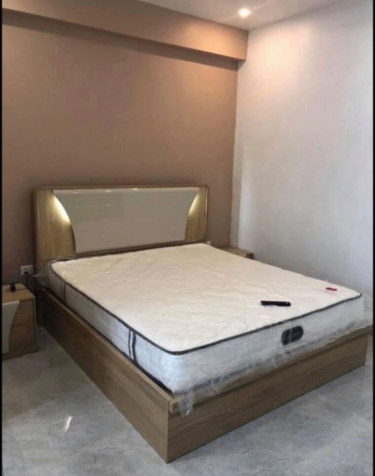 Bedroom, suncity-township-gurgaon 1 RK 450 Sq.Ft. Apartment In Sector 54 Gurgaon 10683222
