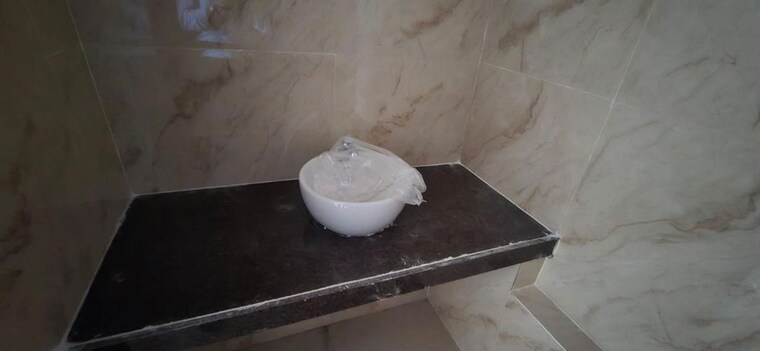 Bathroom, raymond-park-avenue Commercial Shop 986 Sq.Ft. In Pokhran Road No One Thane 10689083