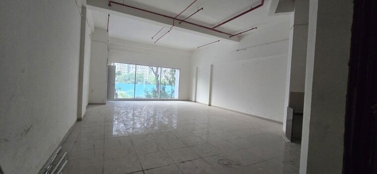 Room, raymond-park-avenue Commercial Shop 986 Sq.Ft. In Pokhran Road No One Thane 10689083