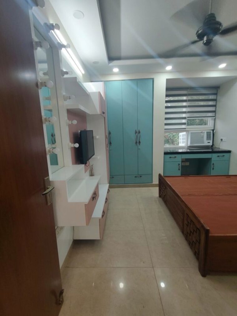 Room, saket Studio 360 Sq.Ft. Apartment In Saket Delhi 10689094