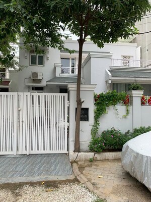 4 BHK Villa For Rent in DLF Green Avenue, Dlf Phase iv