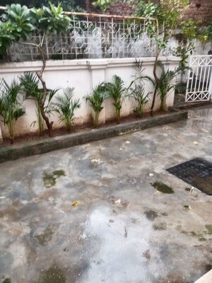 Balcony in 4 BHK Villa at DLF Green Avenue, Dlf Phase iv – for Rent