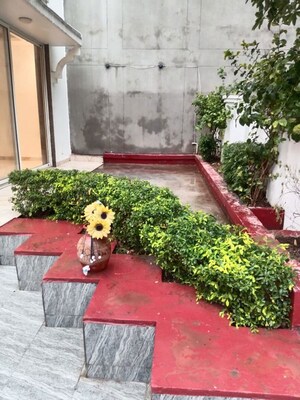 4 BHK Villa – Garden View at DLF Green Avenue, Dlf Phase iv - for Rent