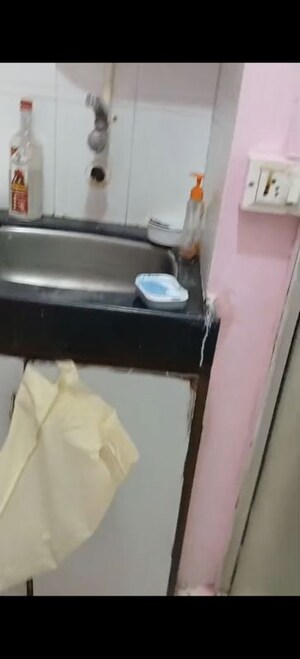 1 RK Apartment For Rent in Old Mhada Complex, Malad West